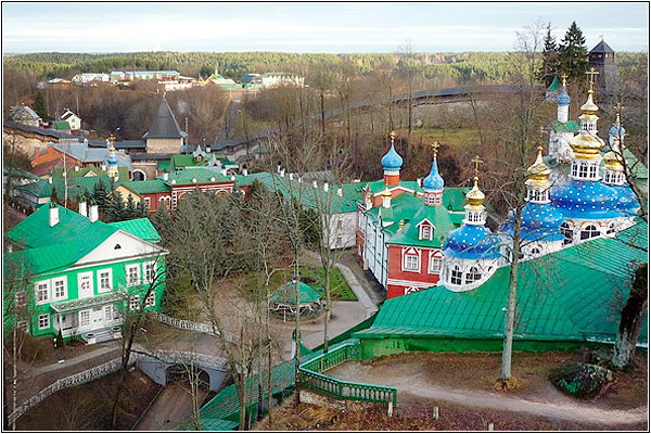 7 чудес России: Свято-Успенский Псковско-Печерский мужской монастырь (Печоры)