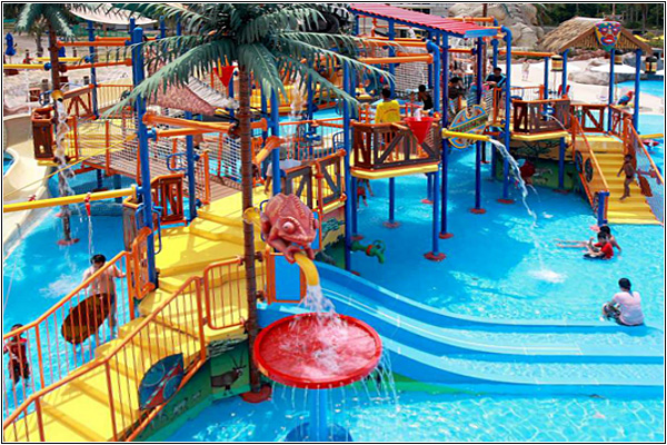 Детская зона в аквапарке Splash Jungle Water Park
